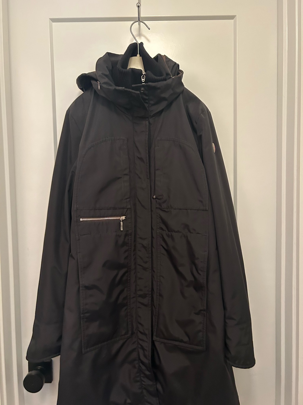 Woman’s Post Card Black Hooded City Winter Coat